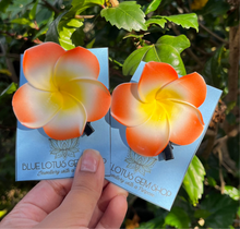Load image into Gallery viewer, Plumeria Hair Clips