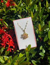 Load image into Gallery viewer, Rotating Flower Stainless Steel Necklace